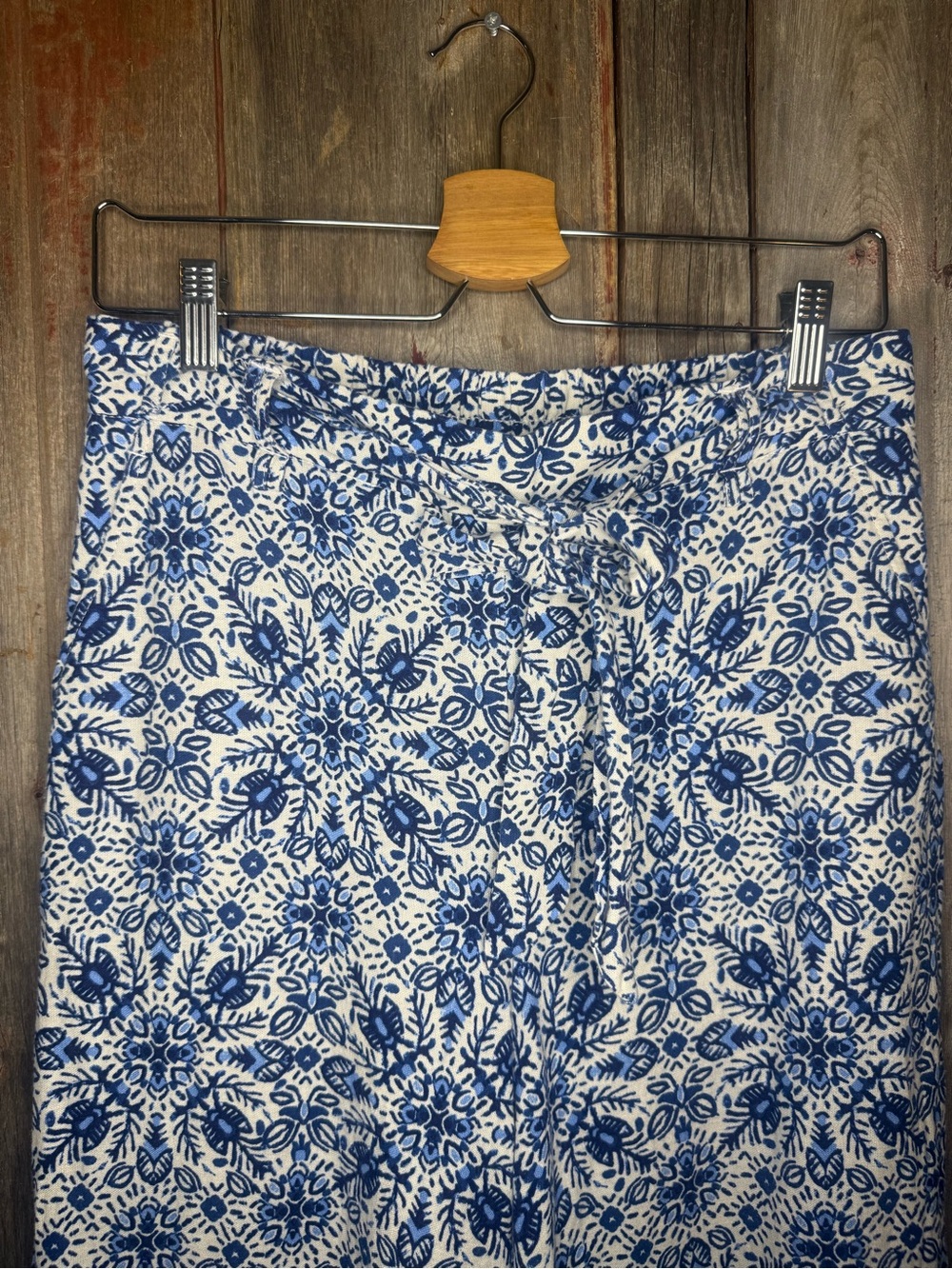 Joie Linen Tie Waist Blue and White Printed Wide Leg Cropped Pants size 8 - Picture 3 of 10
